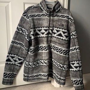 Men’s Large North Face Pullover